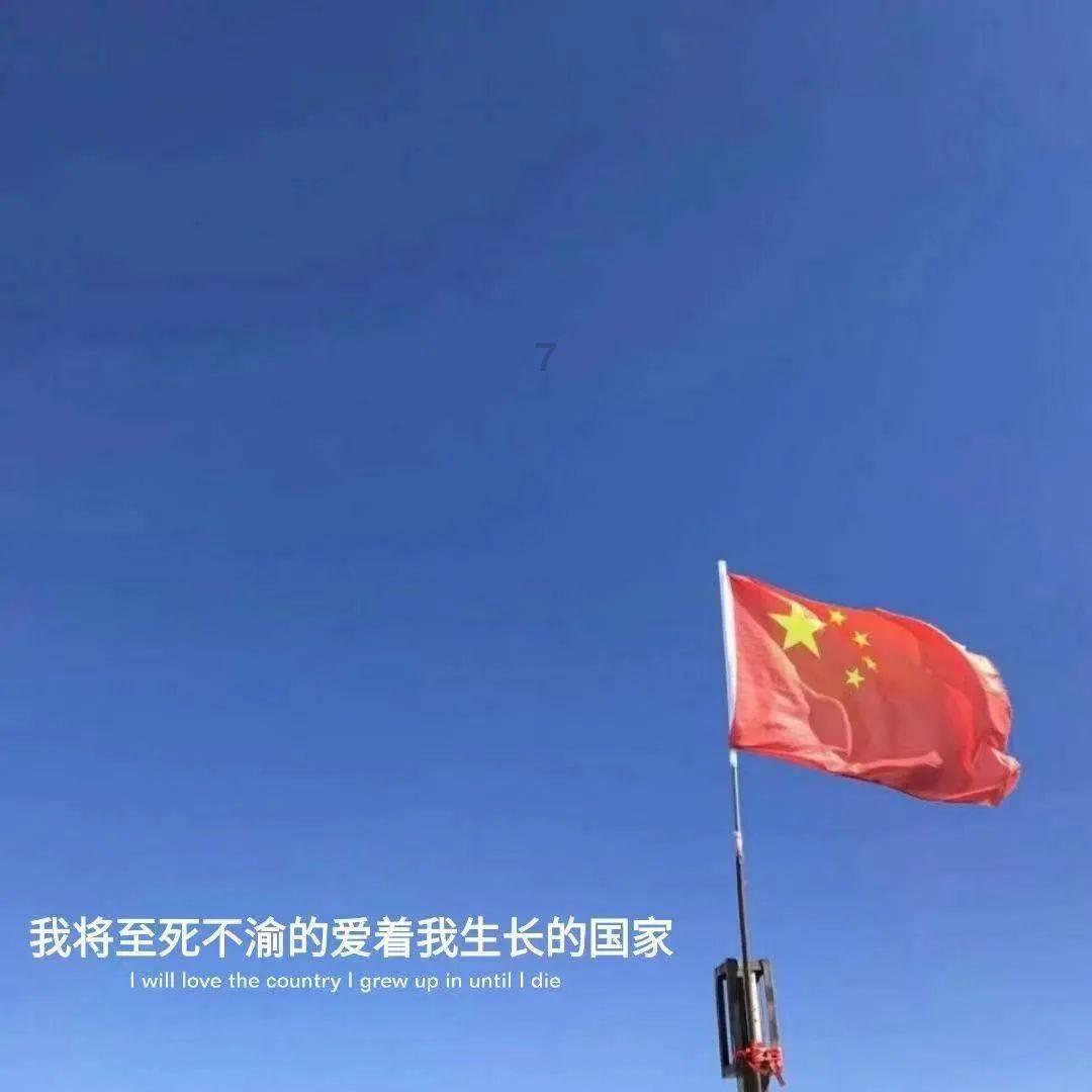 吃早餐的精致女孩