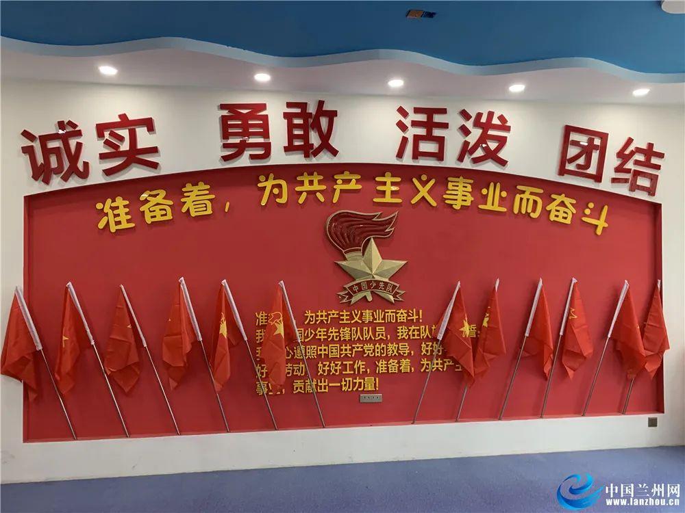 5岁女孩乳牙发黑,家长没在意,半年后孩子脸肿了
